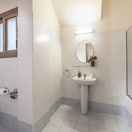 Stella וילה ארגאקה